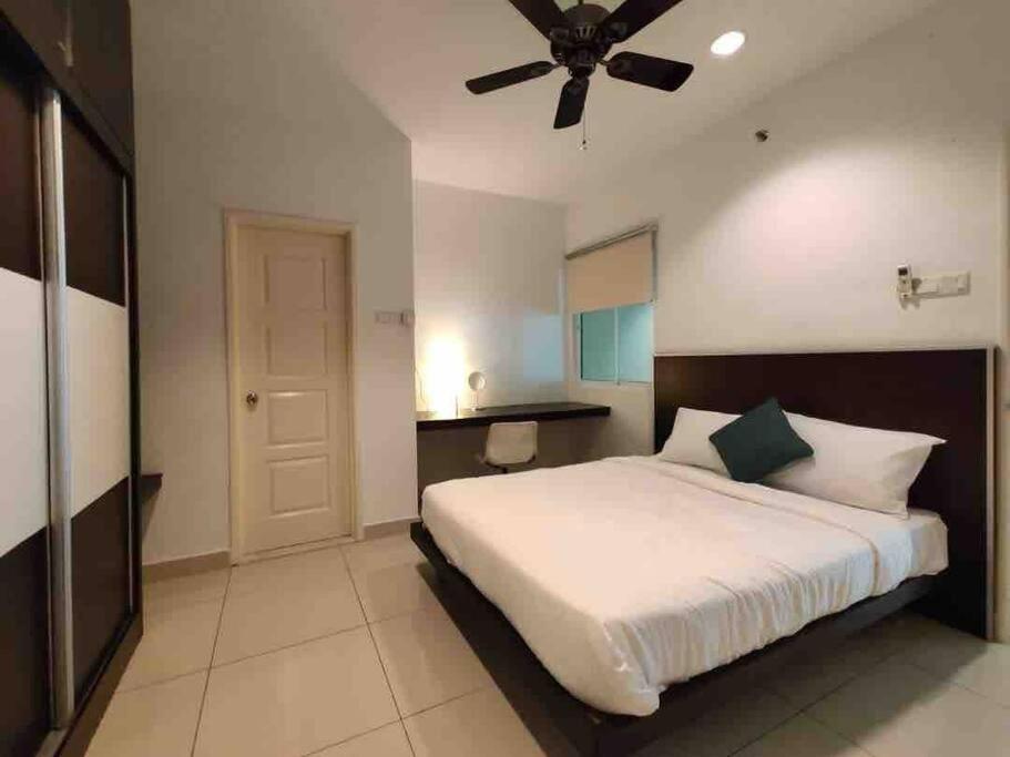 Luxury Seaview Penang Homestay @ Mansion One Gurney Pulau Pinang Georgetown Exterior foto